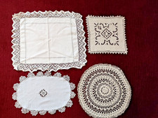  4 napperons en dentelle et
