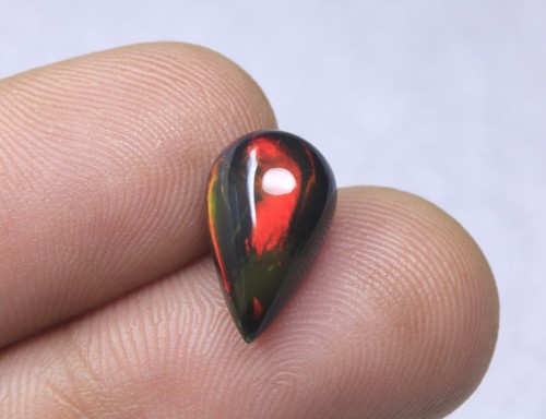Cabochon opale noire