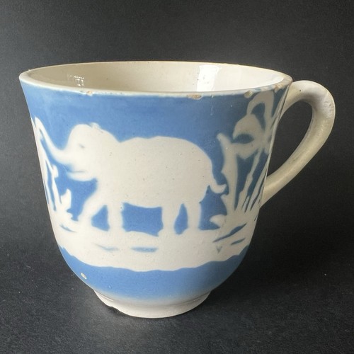 Petite tasse café ancienne - café,
