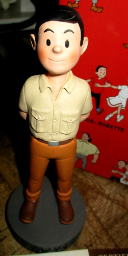 Bob bobette sculpture - &,