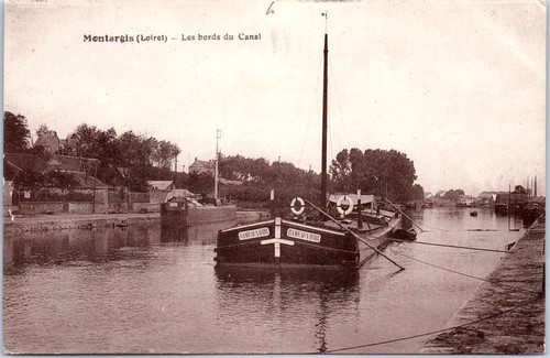 Montargis une peniche sur - 45,