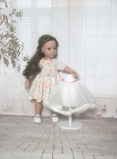 Tenue compatible aux poupées