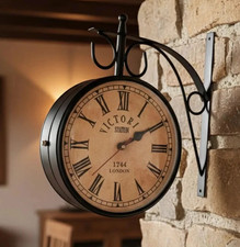 Horloge murale de gare