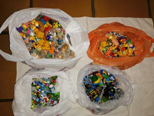Gros lot figurines kinder - gros,