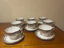 PORCELAINE DE LIMOGES 8 TASSES ANCIENNES ET SOUCOUPES