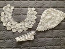 vetement ancien :col et bonnet