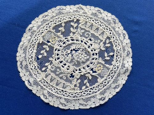 Ancien petit napperon tulle - petit,