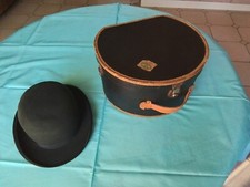 CHAPEAU MELON  ET SA BOITE