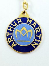 Vintage 1960s ARTHUR MARTIN Enameled Metal Appliances KEYCHAIN -