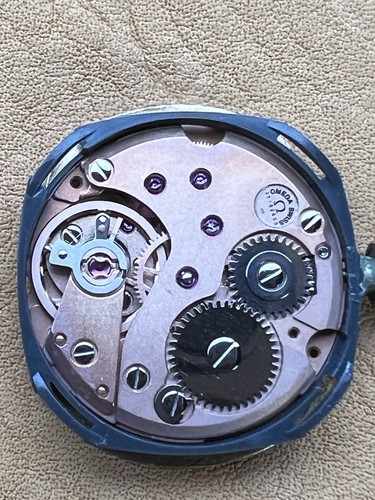 Mouvement montre omega 825 - montre,