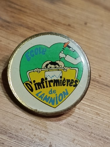 Pin école d infirmières - pin's,