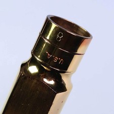 Embouchure en métal pour