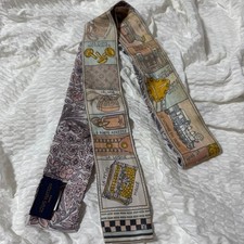 Foulard Louis Vuitton en soie