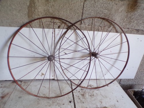 Deux jantes roues peugeot - jantes,