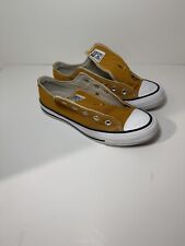 Converse Low Top Chucks