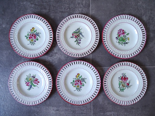 Assiettes ajourées faience - assiettes,