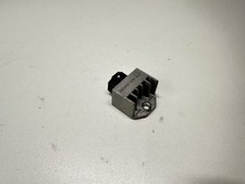 RÉGULATEUR DE TENSION SYM