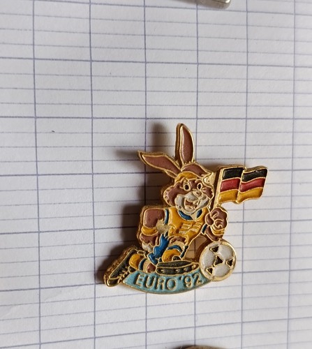 Pin football euro 92 en - pin's,