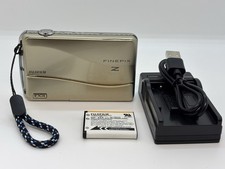 FUJIFILM FINEPIX Z800 EXR 12MP Touch Digital Camera Gold From Japan / Exc++