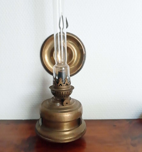 Ancienne lampe pétrole - lampe,