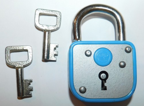 Ancien cadenas abus bleu - cadenas,