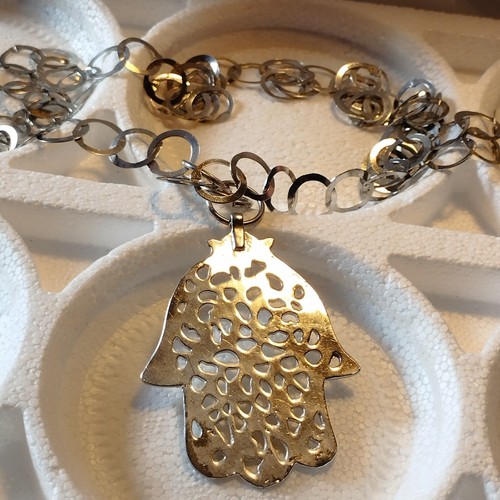 Collier pendentif main de - collier,