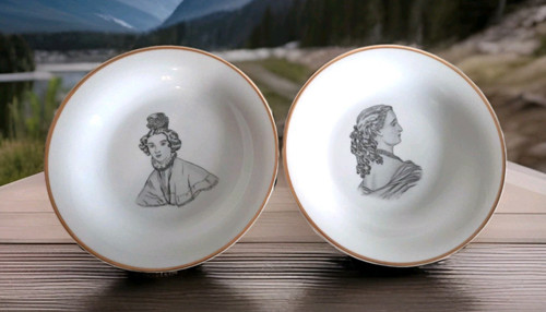 Assiettes porcelaine - 2, en