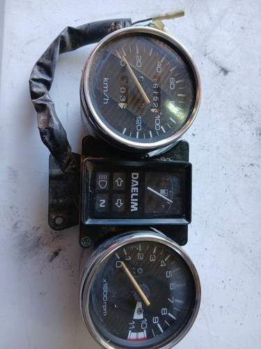 Compteur daelim 125 - compteur, vs