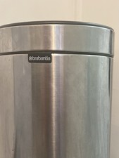 Poubelle manuelle BRABANTIA Touch Bin new 30L matt steel