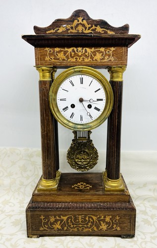 Horloge pendule portique - portique, a