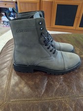 MEN'S CALVIN KLEIN LORENZO 6" SZ. 8.5 NEW NO BOX