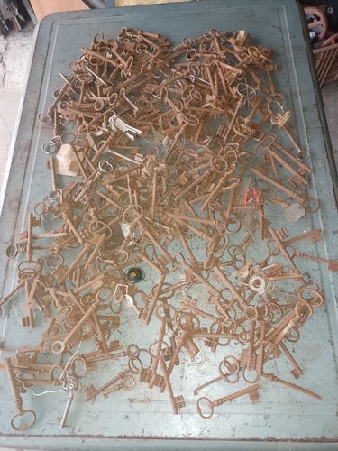 Lot anciennes clés cadenas - lot,