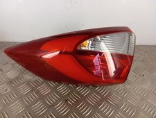 Feu arriere principal droit