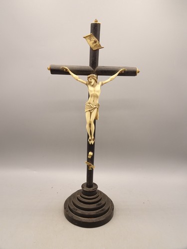 Christ crucifix en bois - christ,