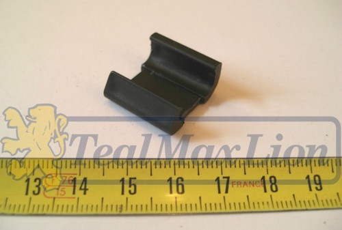 Agrafe plastique noire - agrafe,