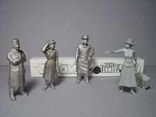 FIGURINES 1/43  SET 303  LA