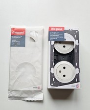 Double prise 2P+T Surface Céliane précâblée enjoliveurs Blanc et support LEGRAND