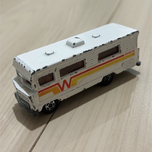 Tomica winnebago motorhome - tomica,