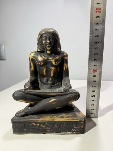 Scribe égyptien assis noir - , et