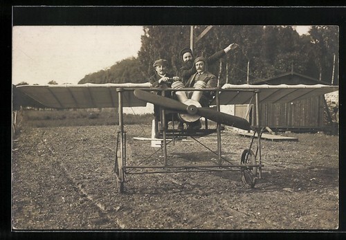 Trois hommes dans avion - hommes, un