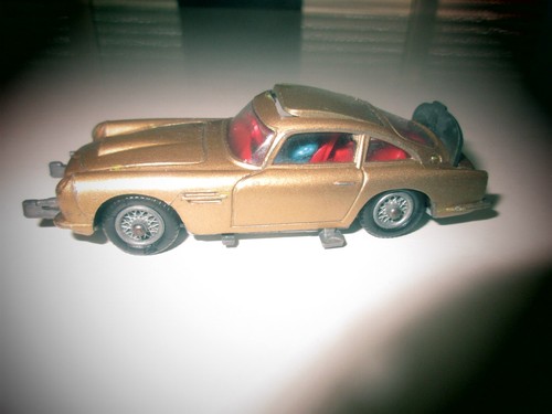 Corgi toys aston martin - aston, 5