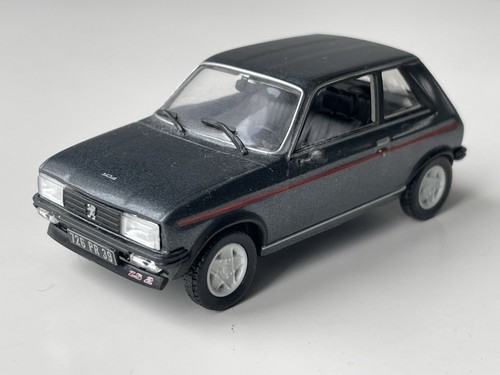 Peugeot 104 gris - peugeot,