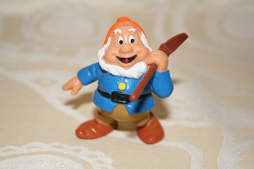 Figurine walt disney blanche - figurine,