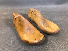 Anciens embauchoirs forme de