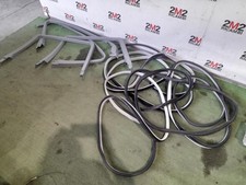 DOOR GASKETS FOR MERCEDES R-Class W251 642950 (05>)