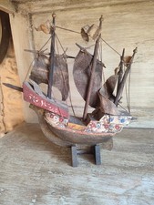 RARE Maquette Bateau Bois Ancienne Art Populaire  Mat Caravelle Croix du Christ 