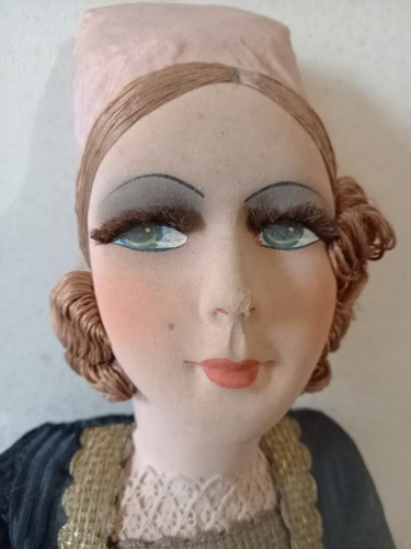 Ancienne grande poupee - ,
