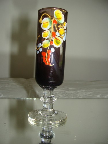 Tres joli ancien petit verre - tres,