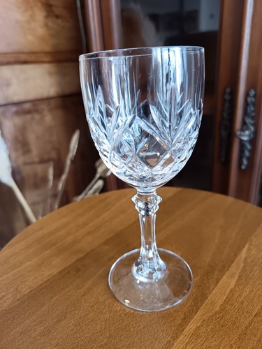 Verre cristal taillé à - verre,