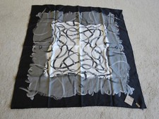 NWT Burberry Scarf Foulard